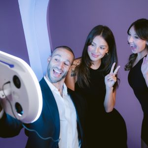 AIRi Photo Booth | Roaming photobooth